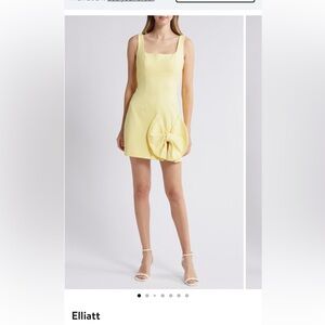 Elliatt Yellow Sheath Mini Dress Sleeveless Scoop Neck